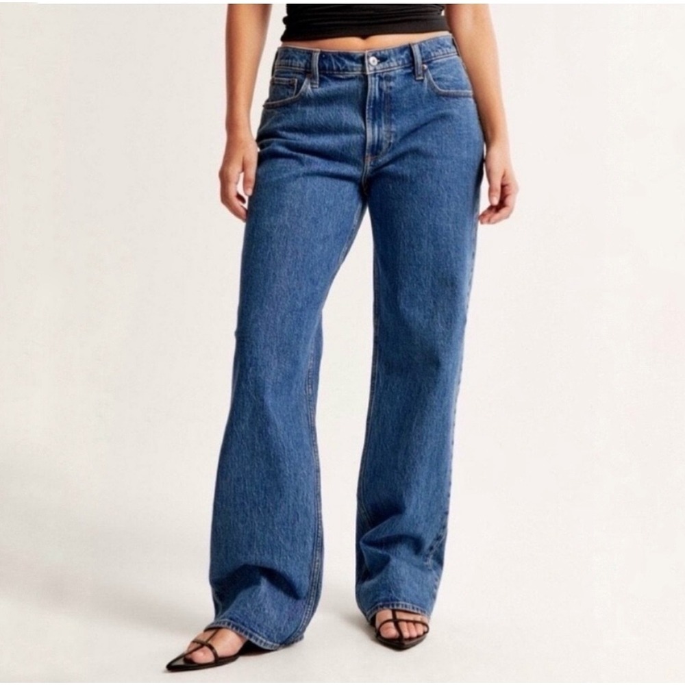 Abercrombie & Fitch Curve Love Baggy Low Rise Jeans‎ Dark Blue Wash 26/2 Short